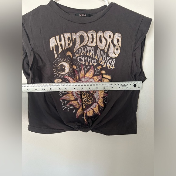 NWOT Micas Flower Print Hem Knotted Short Sleeve T-Shirt - Picture 6 of 8